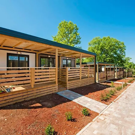 Campsite Lanterna Mobile Homes Mediteran Kamp ホリデーパーク 4*