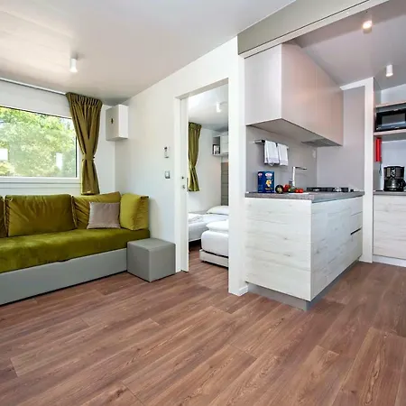 База отдыха Campsite Lanterna Mobile Homes Mediteran Kamp Пореч