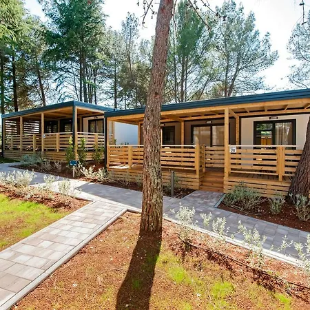 홀리데이파크 Campsite Lanterna Mobile Homes Mediteran Kamp 4*