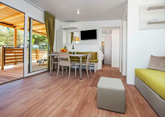 Campsite Lanterna Mobile Homes Mediteran Kamp Parque de vacaciones Poreč