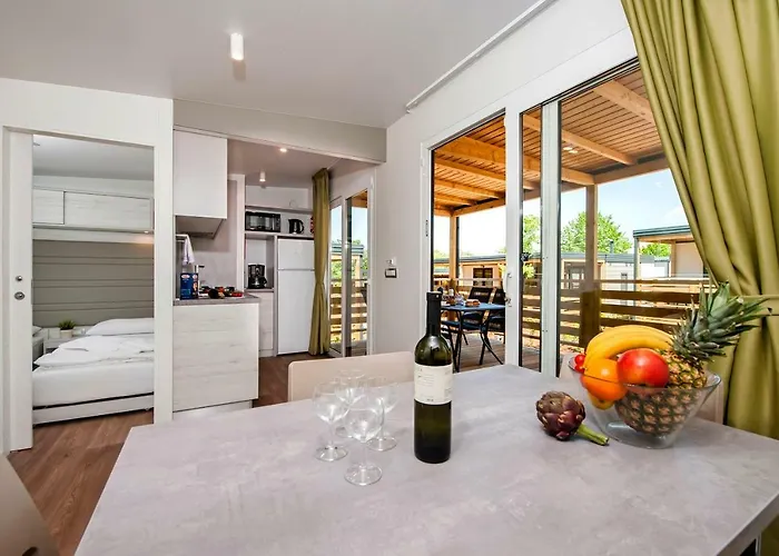 Campsite Lanterna Mobile Homes Mediteran Kamp 4* 포레치